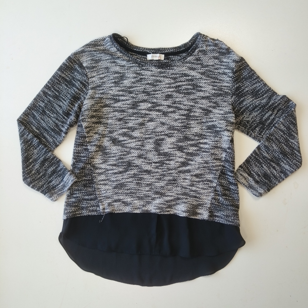 Two BY VINCE CAMUTO women's blouse white and black long sleeve size L